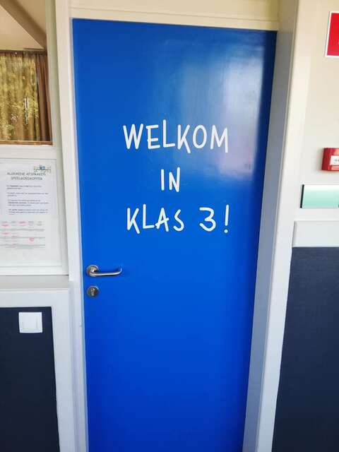 Bestickerde klasdeur door SasCrea